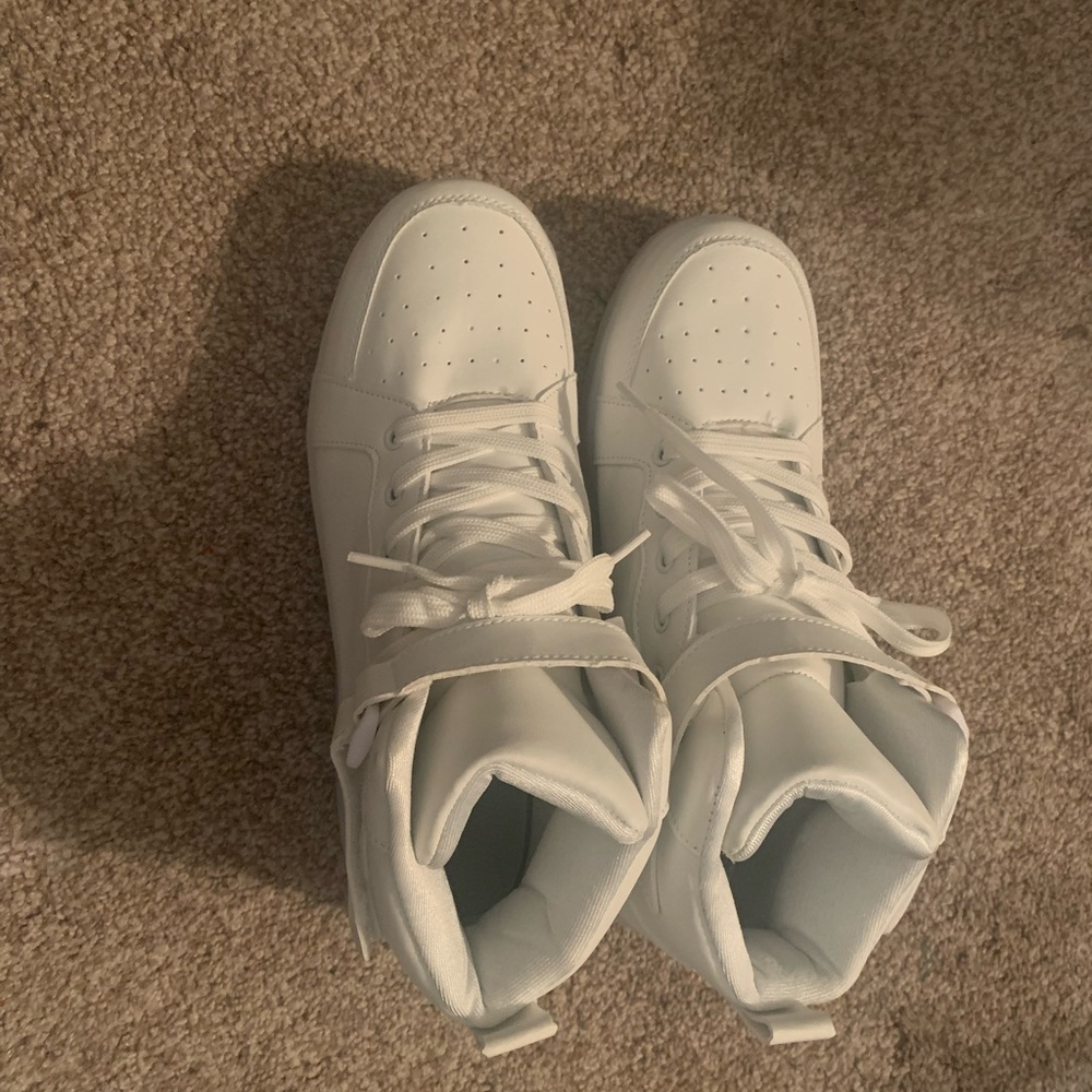 WHITE LIGHT UP SNEAKERS, Size 41 Female 9.5 - 10, NWOT. - Picture 4 of 7